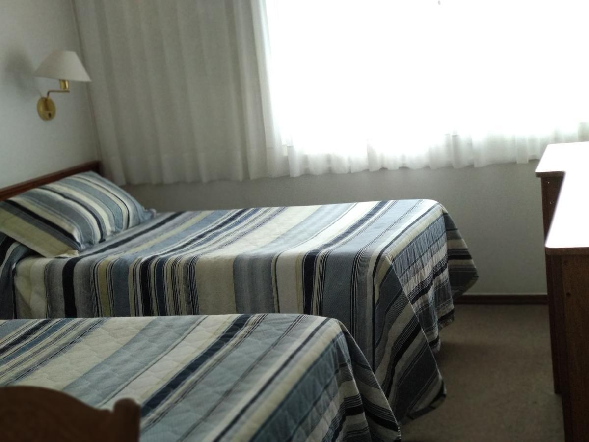 Hotel Crown ميلو المظهر الخارجي الصورة